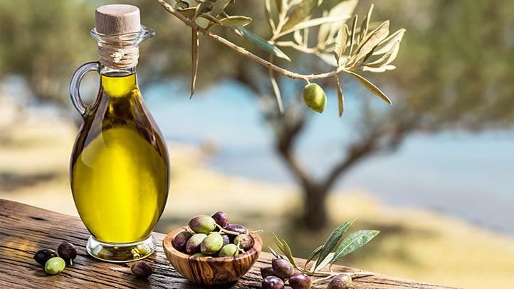 Guide to Choosing the Best Carrier Oil for Essential Oils in 2024 5 Olive Oil 2025