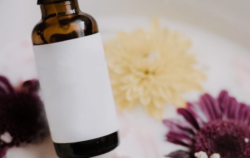 Guide to Choosing the Best Carrier Oil for Essential Oils in 2024 1 Best Carrier Oil for Essential Oils